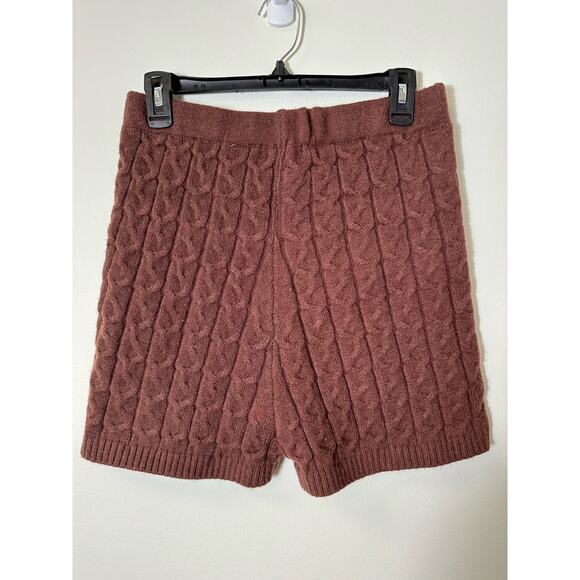 Listcle | Brown Cable Knit High Waisted Sweater Shorts - Picture 6 of 9